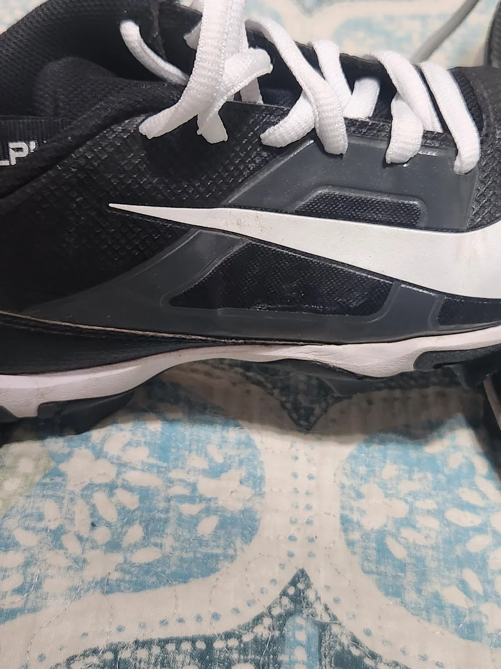 Nike Men’s Black & White Athletic Shoes